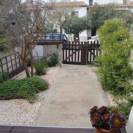 Jolie Appartement Refait A Neuf Saintes-Maries-de-la-Mer Exterior photo